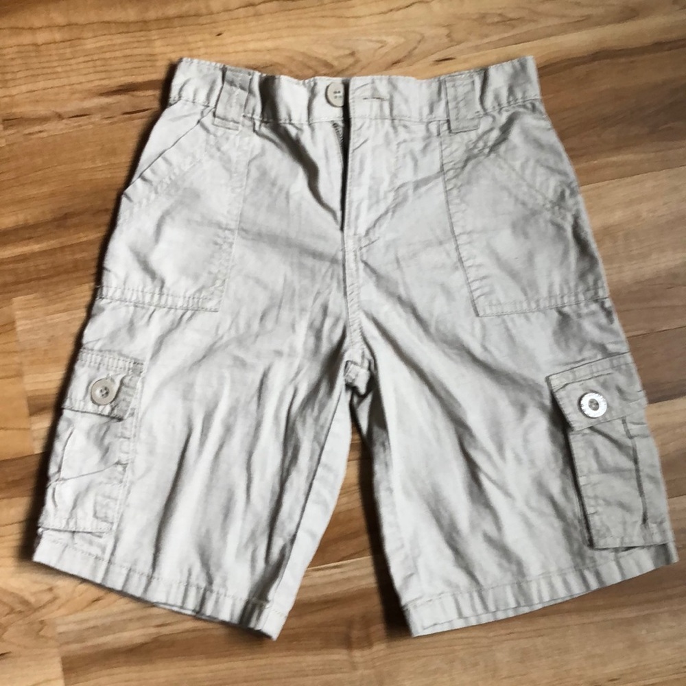 Boys cargo shorts size 8